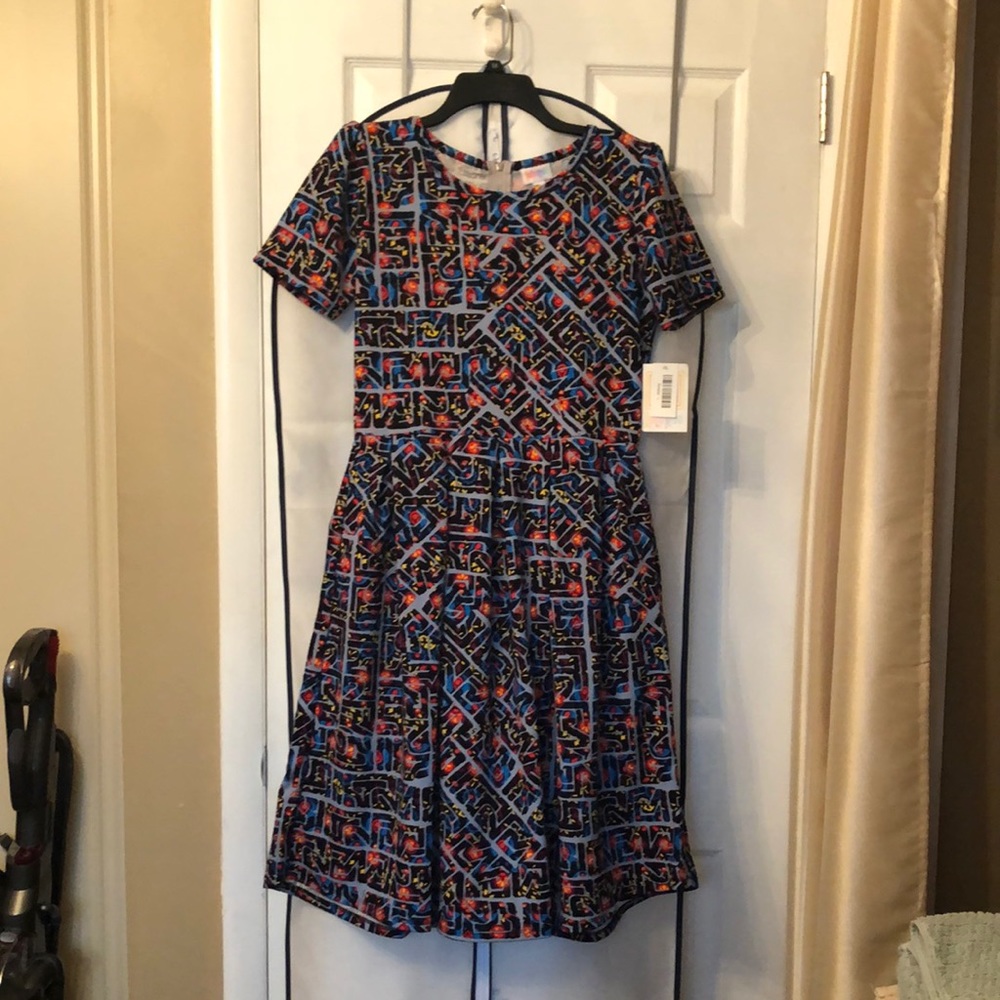 Short sleeve dress